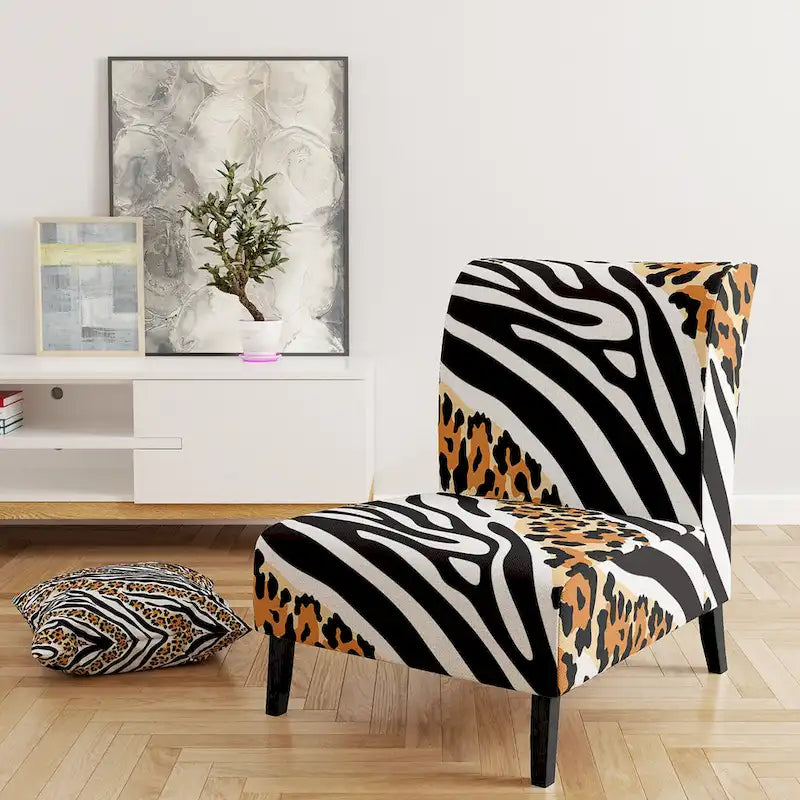 Fauteuil et chaise longue à motifs zébrés et léopard mélangés