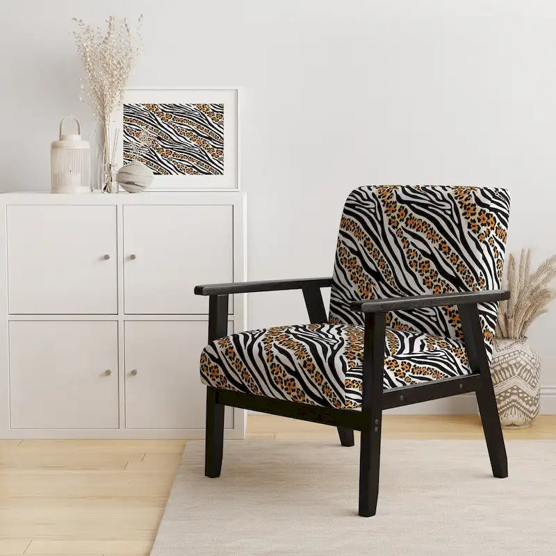 Fauteuil et chaise longue à motifs zébrés et léopard mélangés