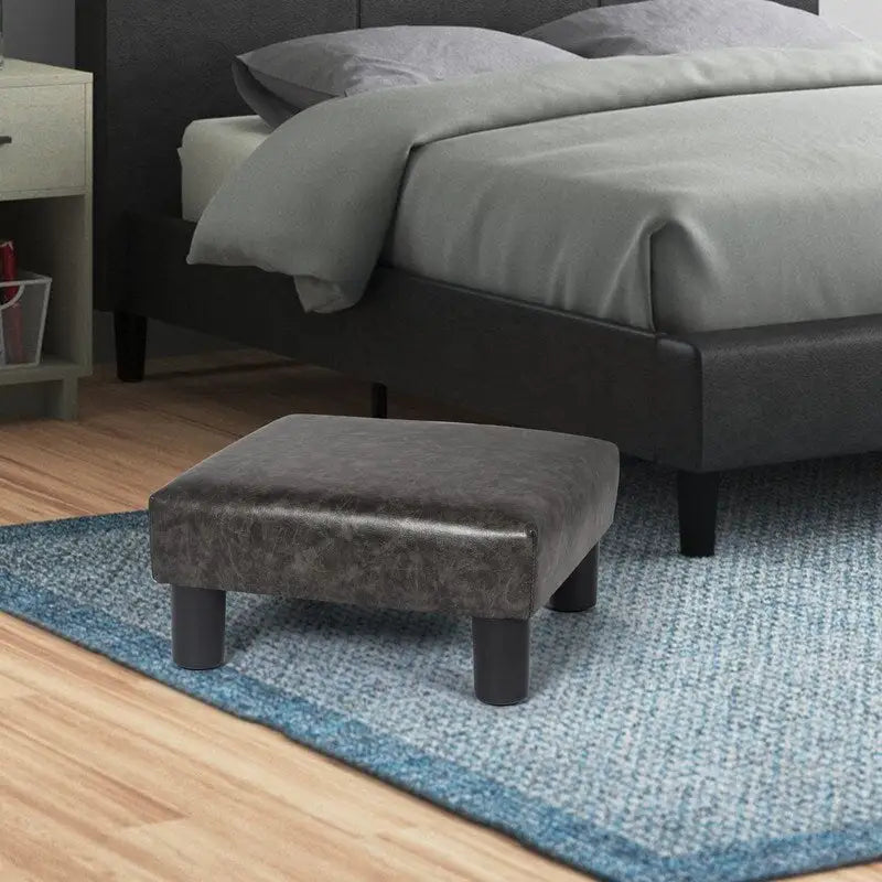 Petit tabouret carré rembourré — Repose-pieds de style moderne