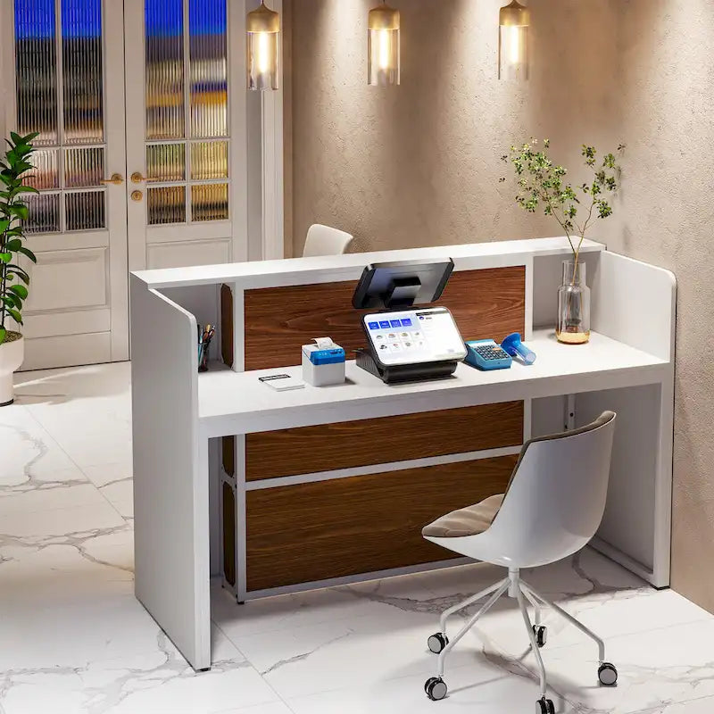 Bureau d'accueil avec cloison individuelle