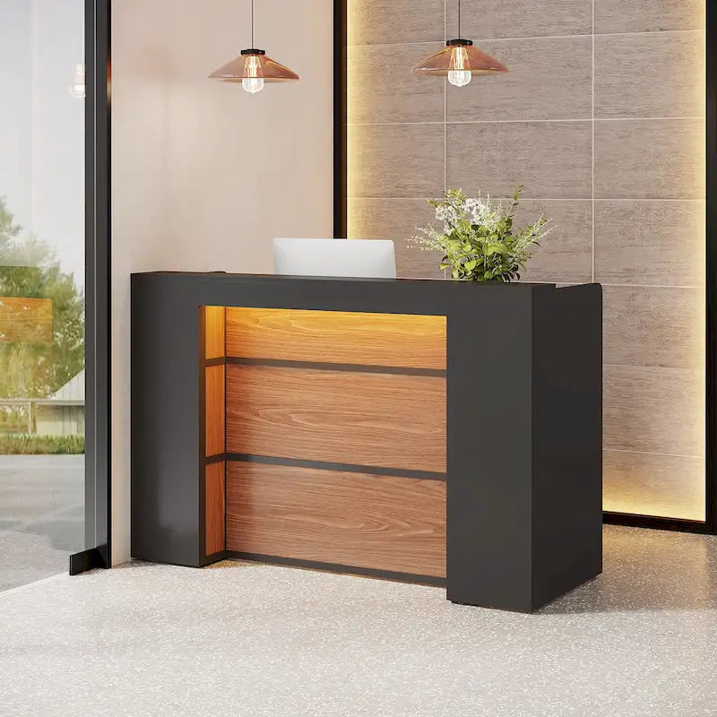 Bureau d'accueil avec cloison individuelle