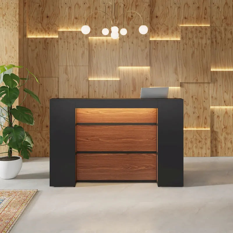 Bureau d'accueil avec cloison individuelle