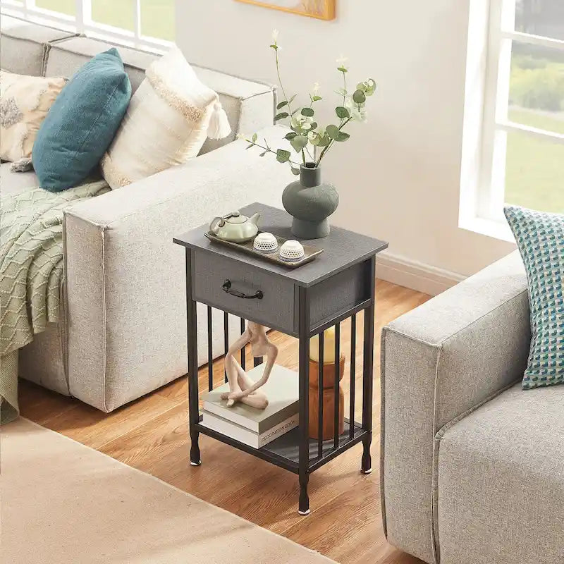 Table de chevet de style moderne avec tiroir et étagère