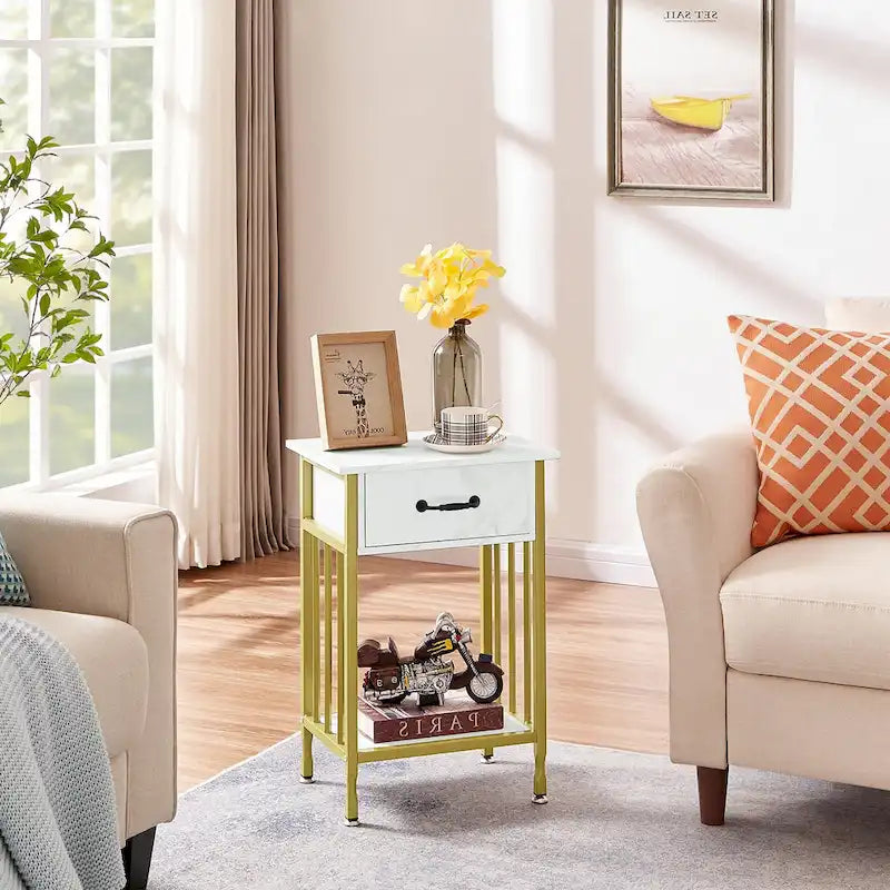 Table de chevet de style moderne avec tiroir et étagère