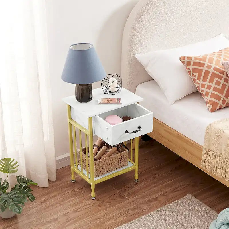 Table de chevet de style moderne avec tiroir et étagère