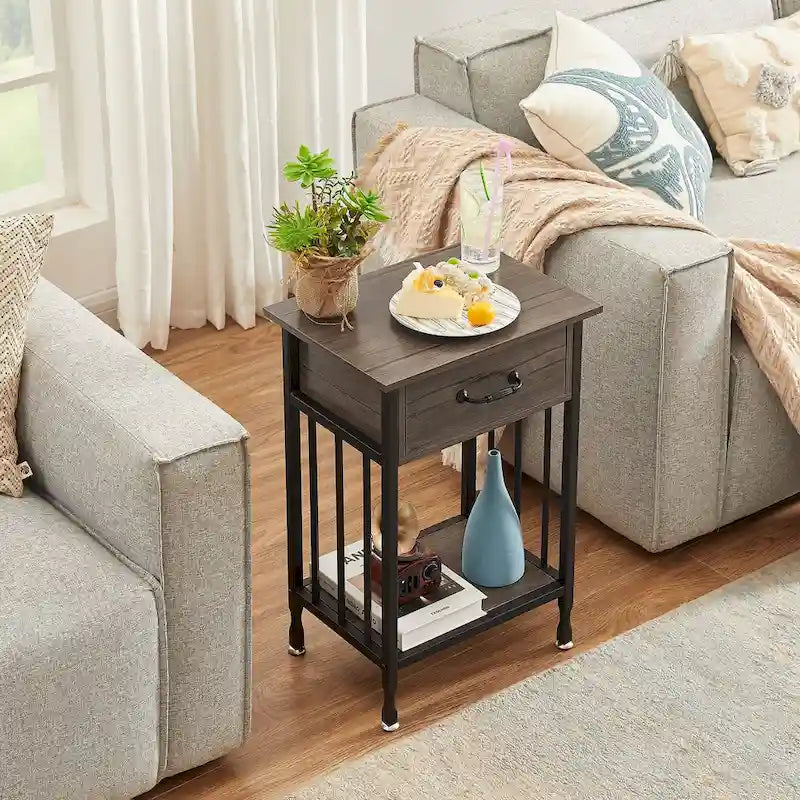 Table de chevet de style moderne avec tiroir et étagère
