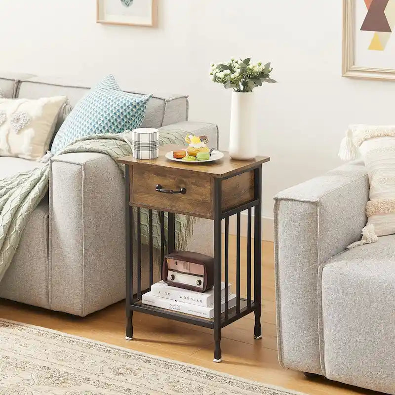Table de chevet de style moderne avec tiroir et étagère