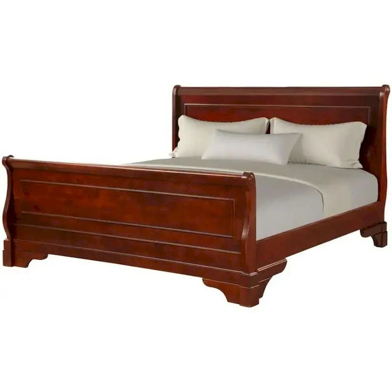 Lit queen-size avec un design classique de lit traîneau